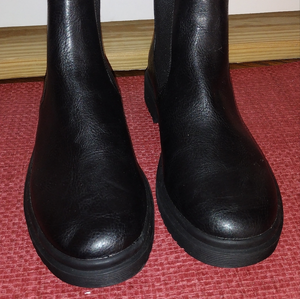 American eagle boots